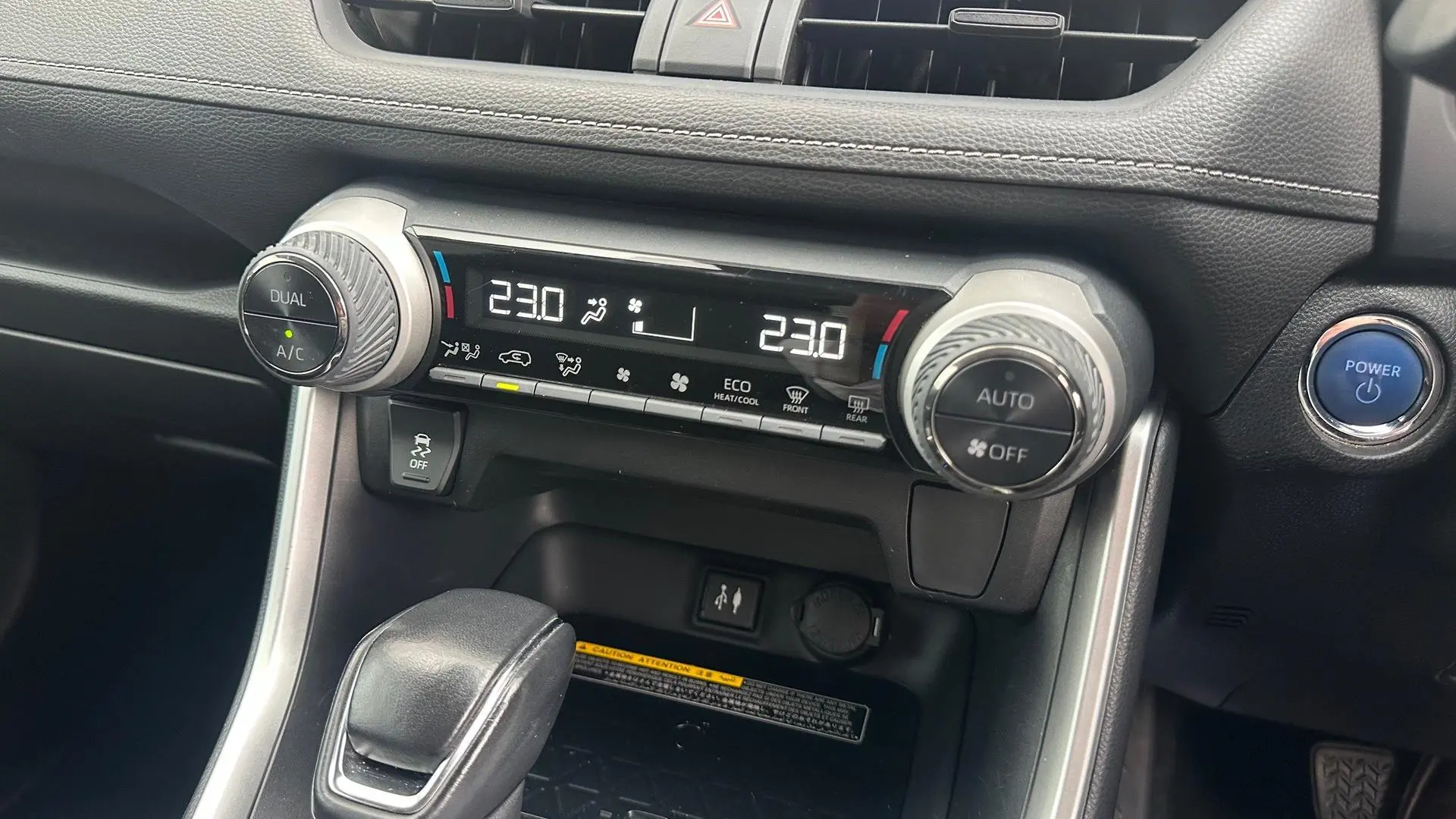 2019 Toyota RAV4 Gallery Image 18