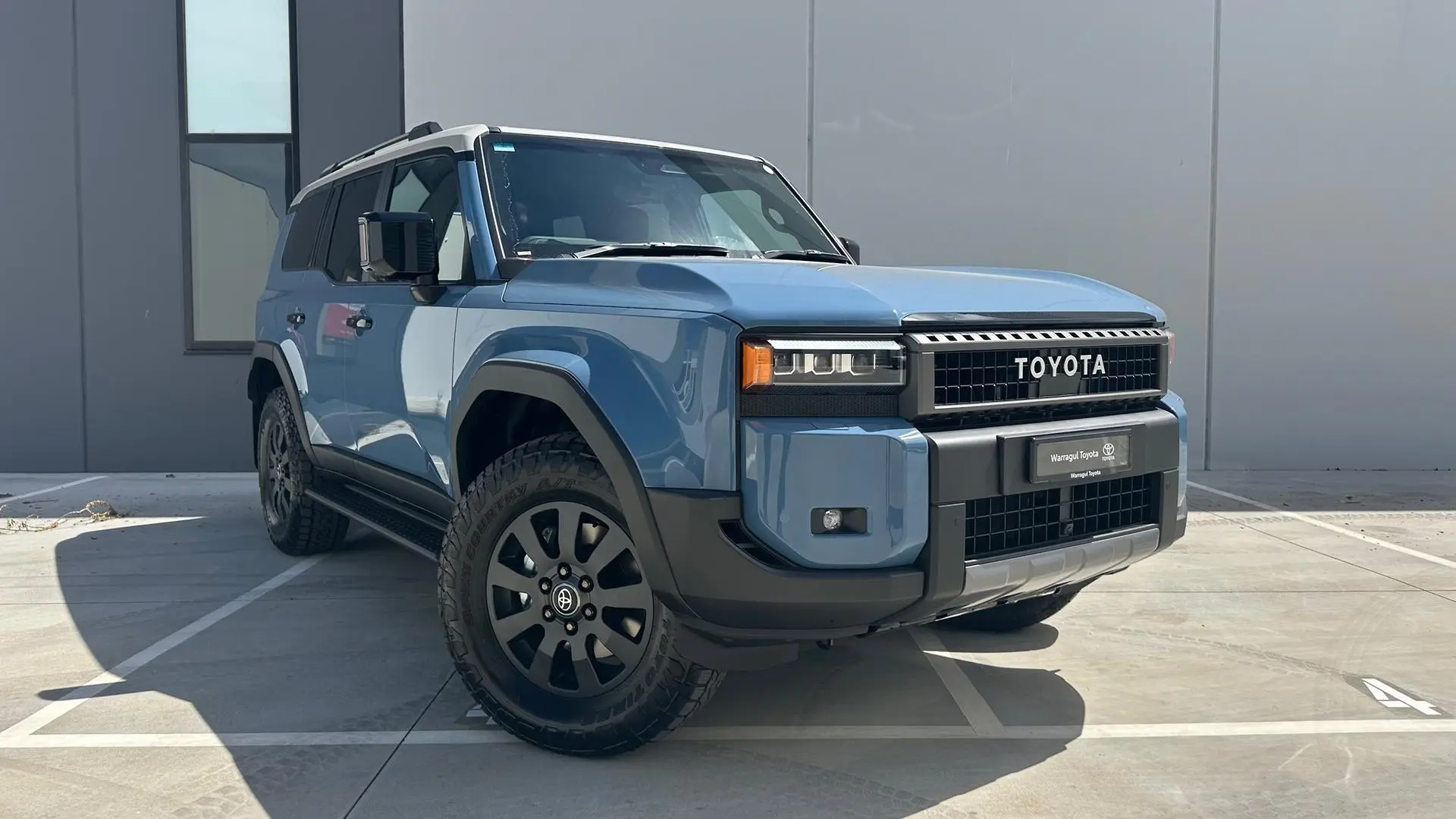 2025 Toyota Landcruiser Prado Gallery Image 1