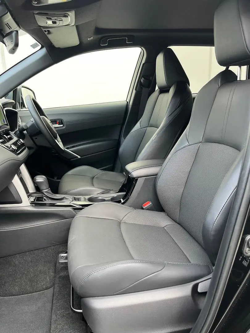 2025 Toyota Corolla Cross Gallery Image 7