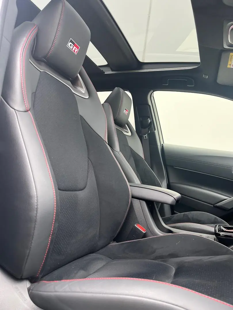 2025 Toyota Corolla Cross Gallery Image 17