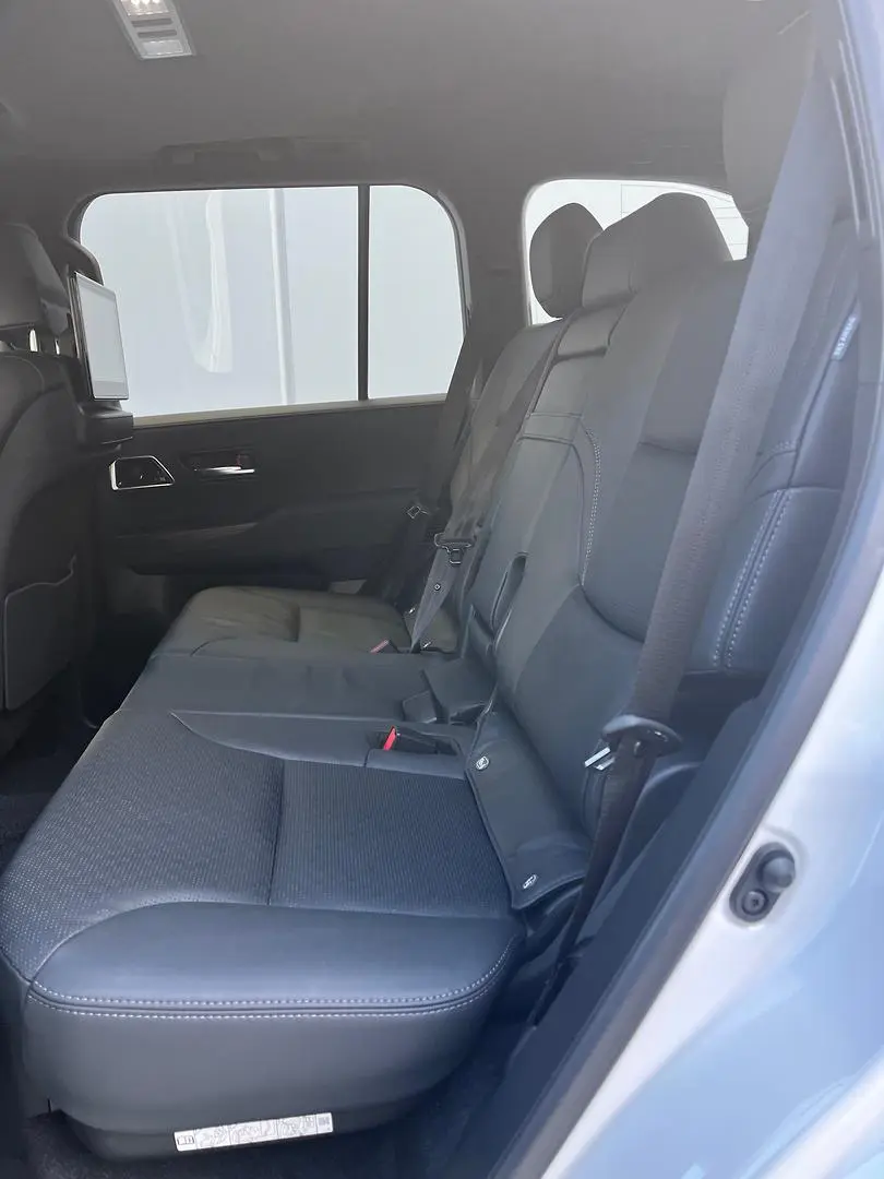 2021 Toyota Landcruiser Gallery Image 8
