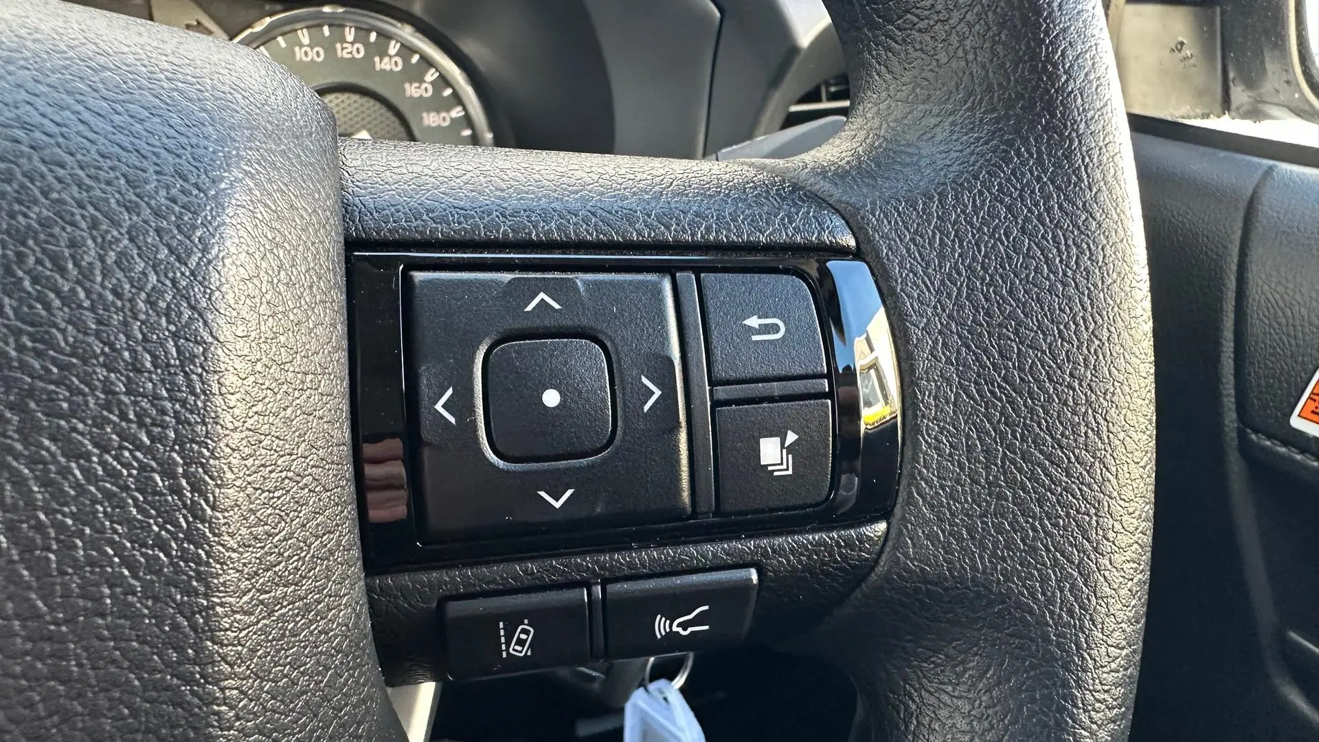 2024 Toyota Hilux Gallery Image 21