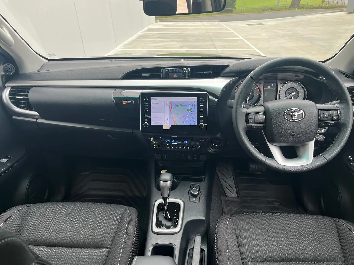 2025 Toyota Hilux Gallery Image 20