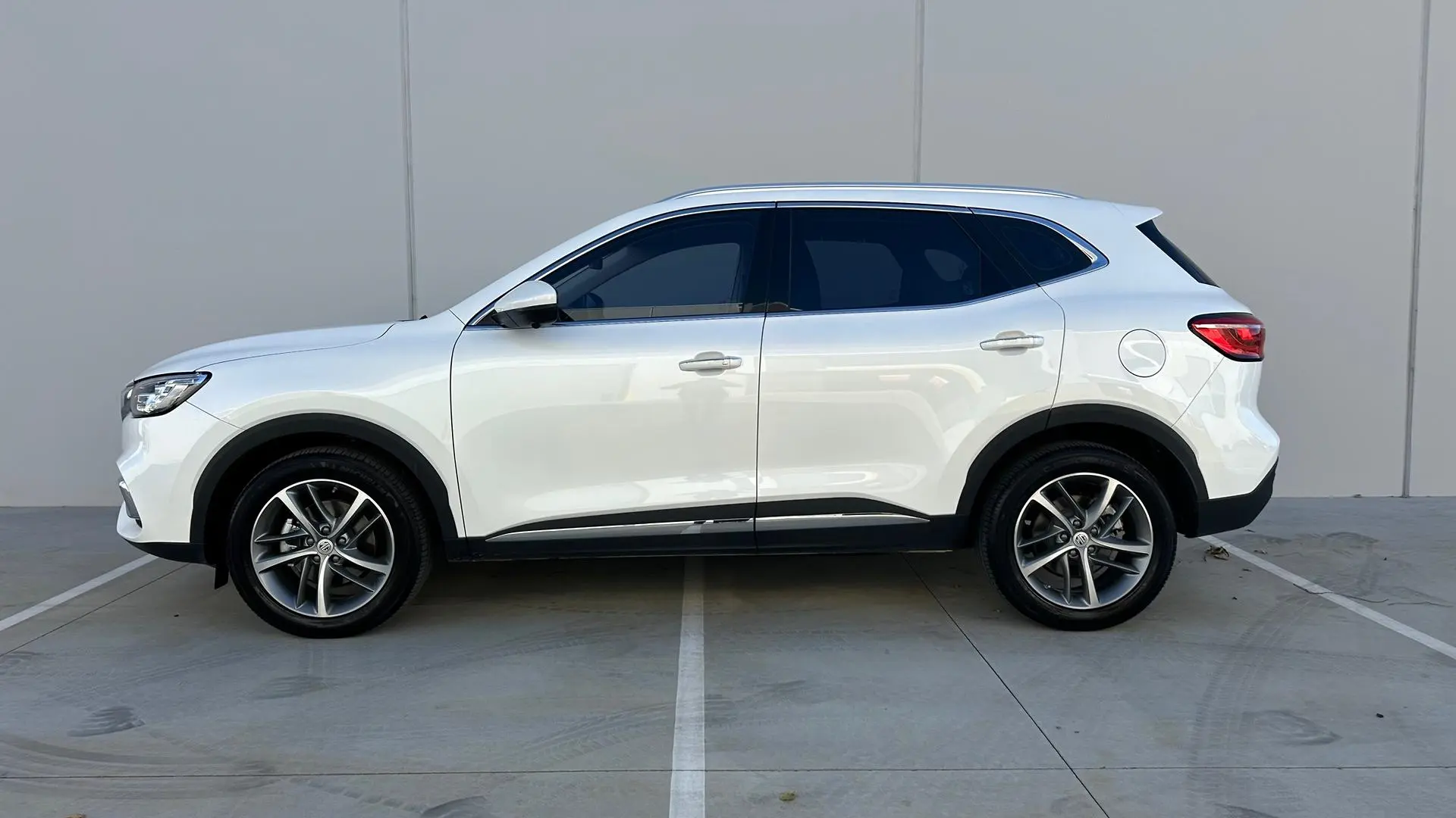 2022 MG HS Plus EV Gallery Image 5