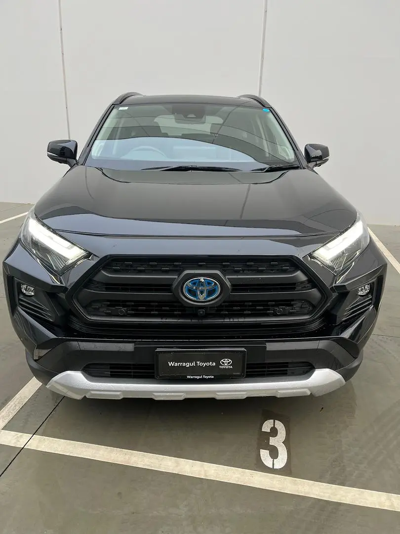 2024 Toyota RAV4 Gallery Image 2