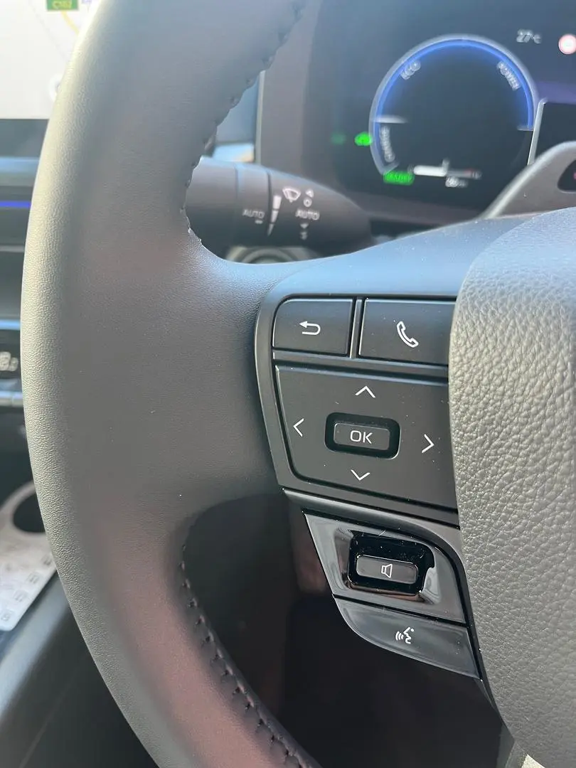 2025 Toyota C-HR Gallery Image 21