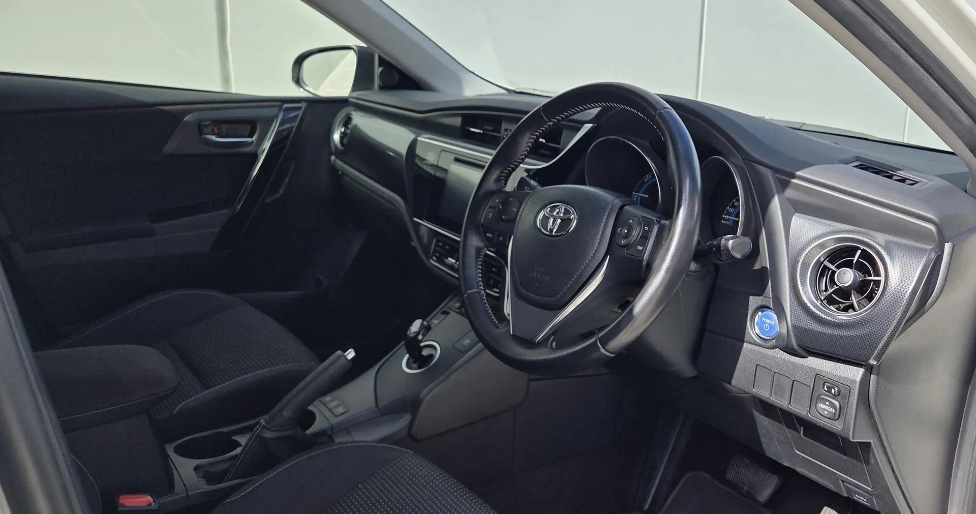 2016 Toyota Corolla Gallery Image 13