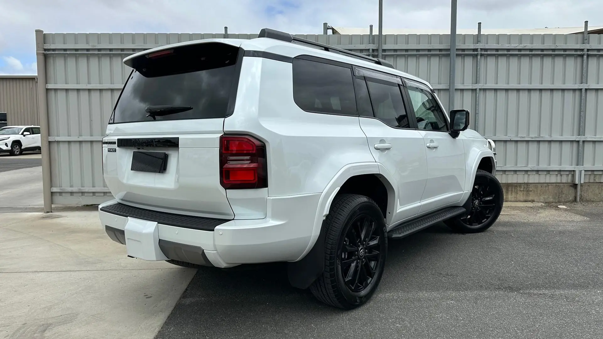 2024 Toyota Landcruiser Prado Gallery Image 7