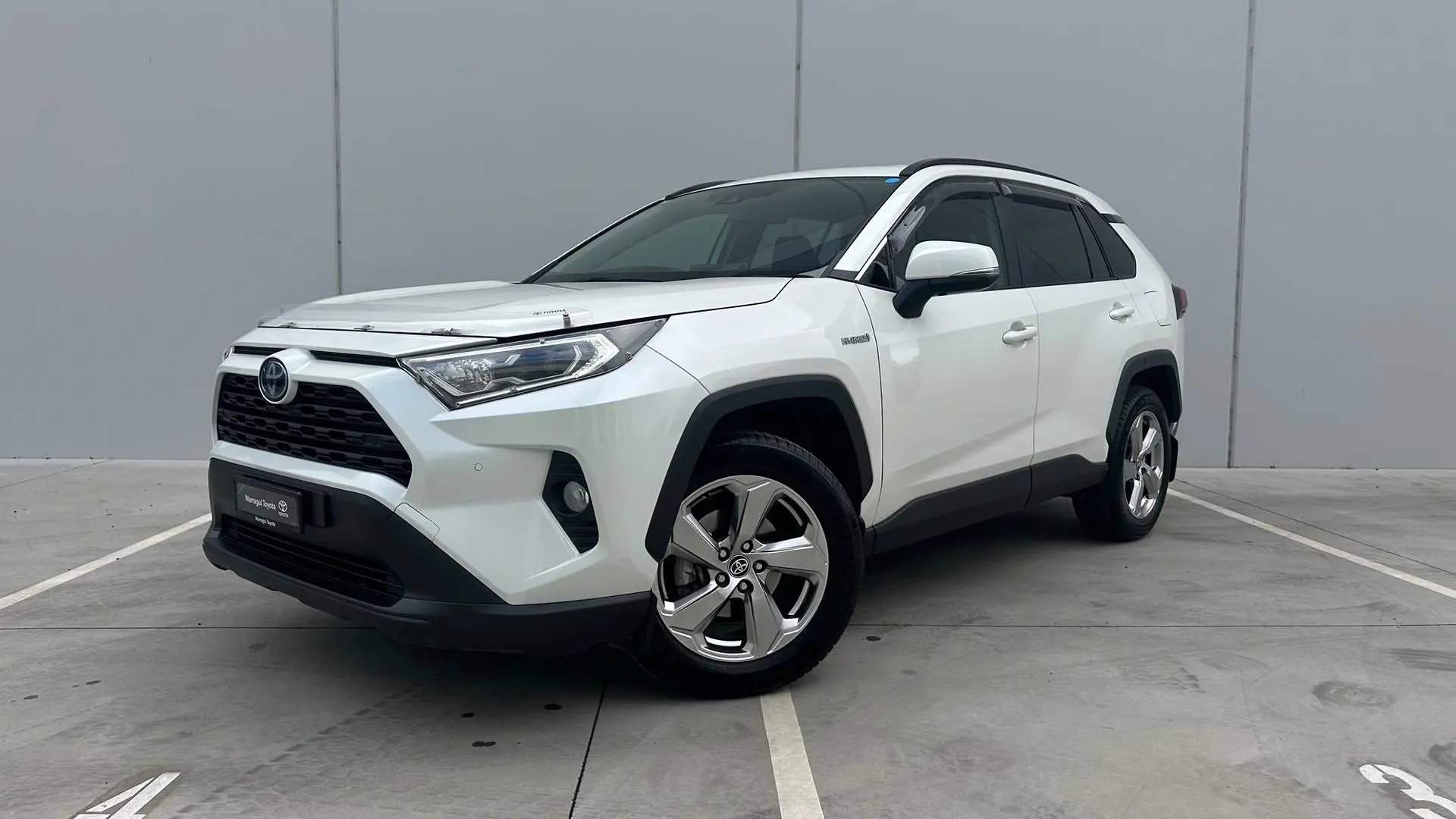 2019 Toyota RAV4 Gallery Image 3