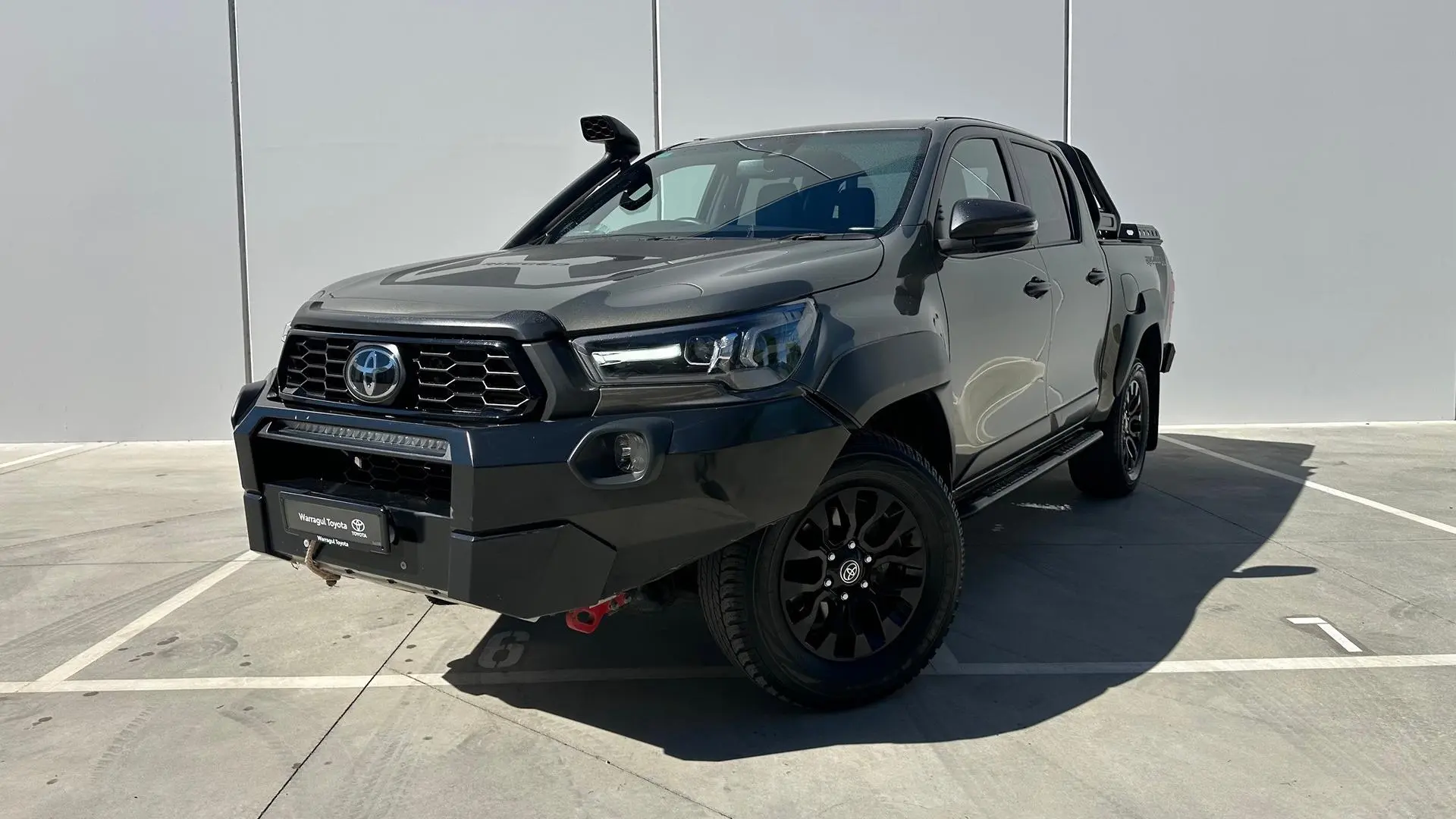 2022 Toyota Hilux Gallery Image 3