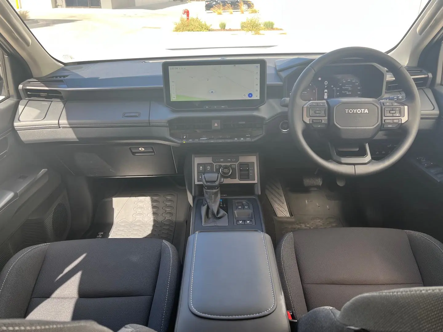 2025 Toyota Hilux Gallery Image 19