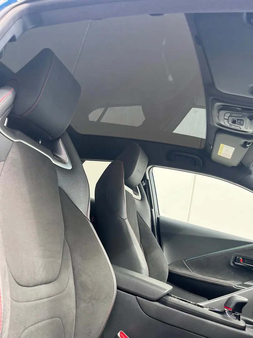 2025 Toyota C-HR Gallery Image 17