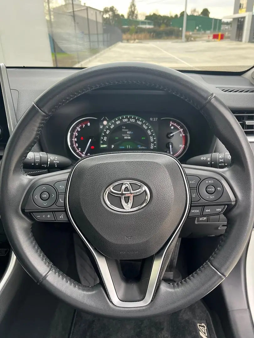 2020 Toyota RAV4 Gallery Image 21