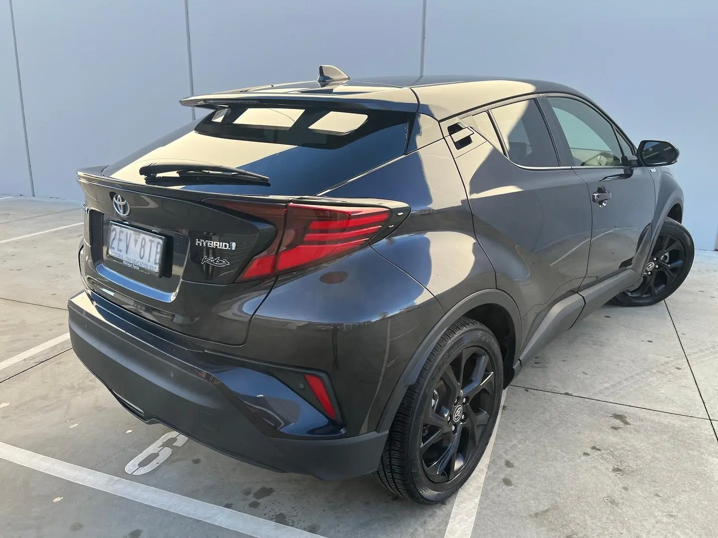 2022 Toyota C-HR Gallery Image 13