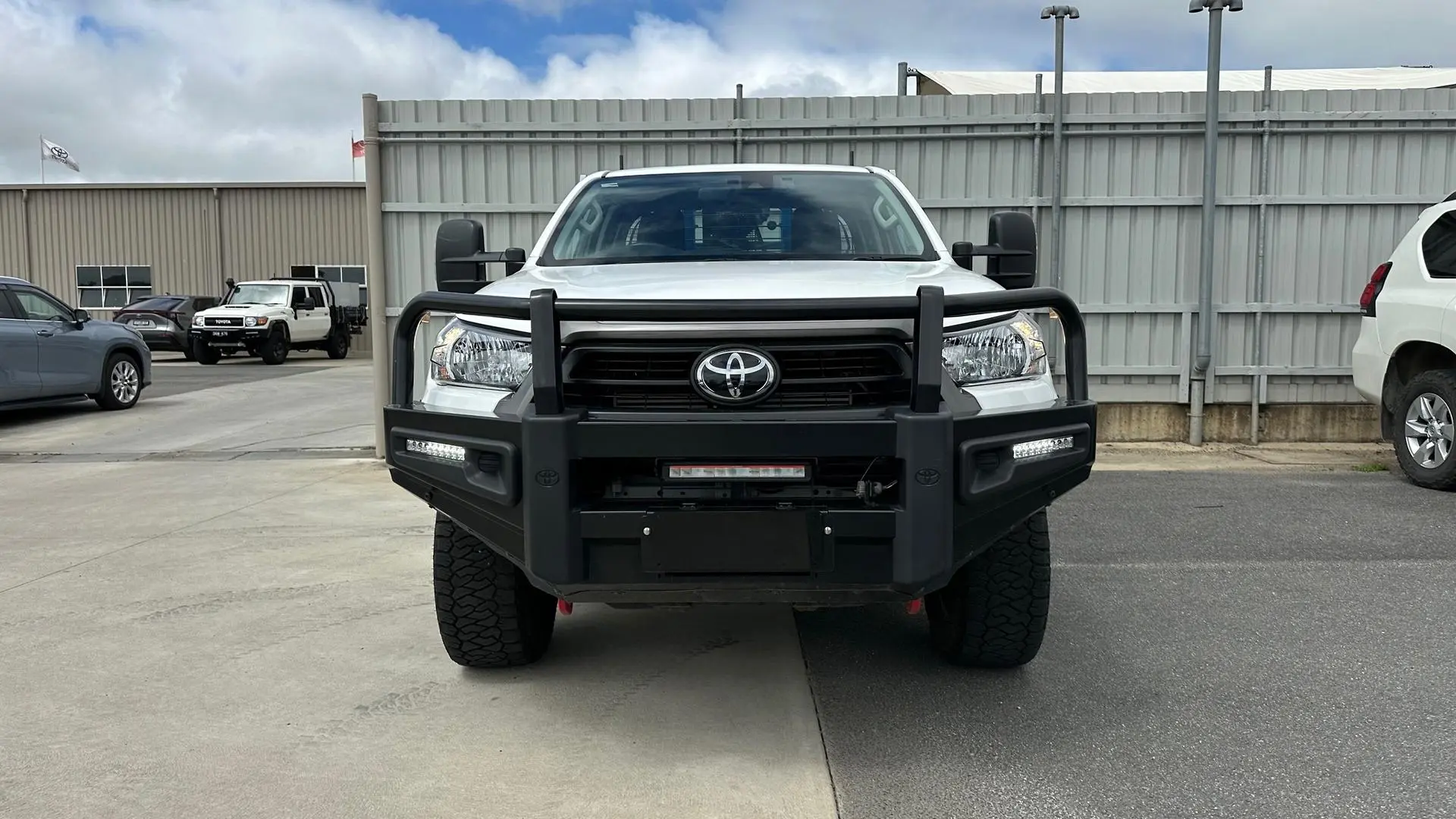 2022 Toyota Hilux Gallery Image 2