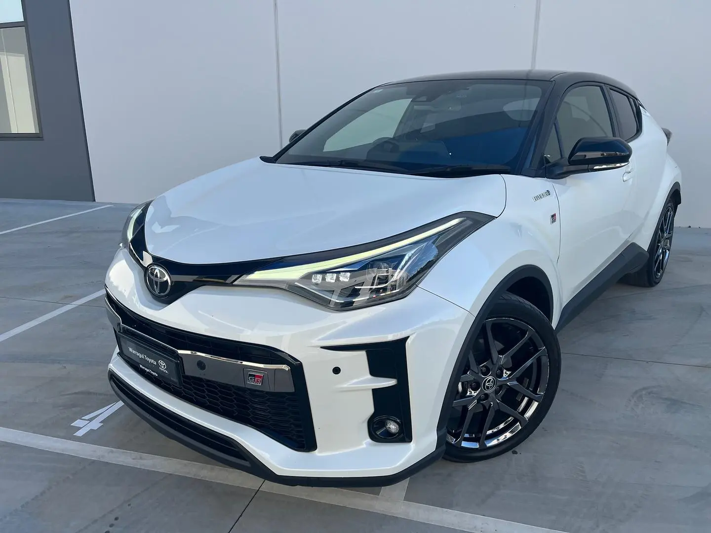 2021 Toyota C-HR Gallery Image 3
