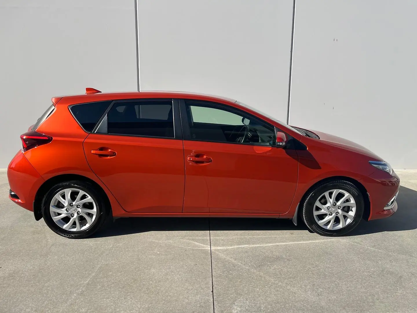 2015 Toyota Corolla Gallery Image 21