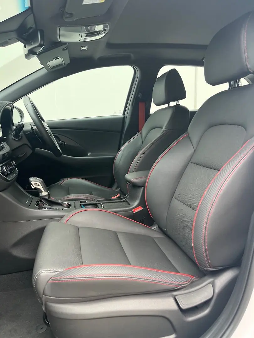 2021 Hyundai i30 Gallery Image 6