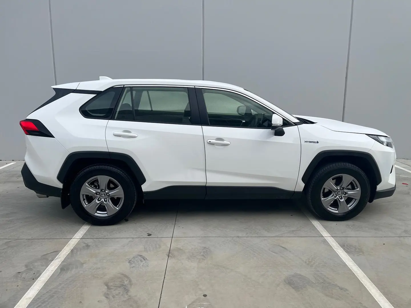 2024 Toyota RAV4 Gallery Image 23