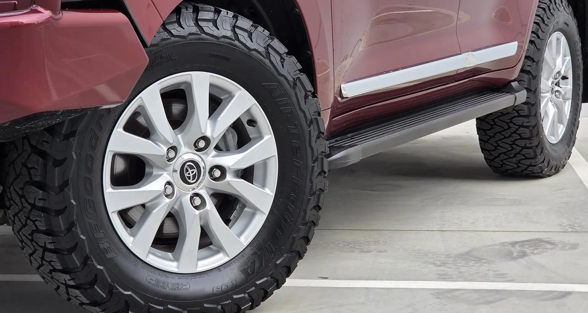 2016 Toyota Landcruiser Gallery Image 5
