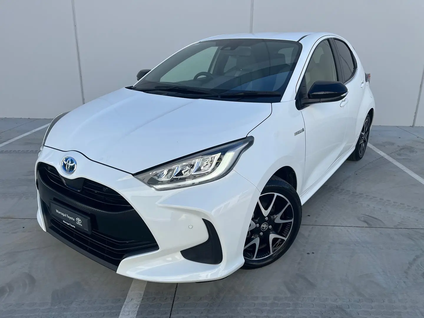 2020 Toyota Yaris Gallery Image 3