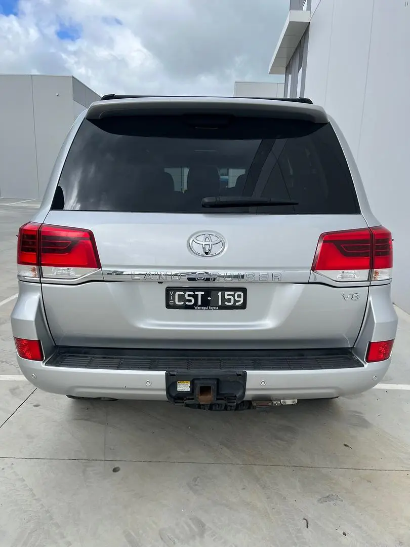 2017 Toyota Landcruiser Gallery Image 10
