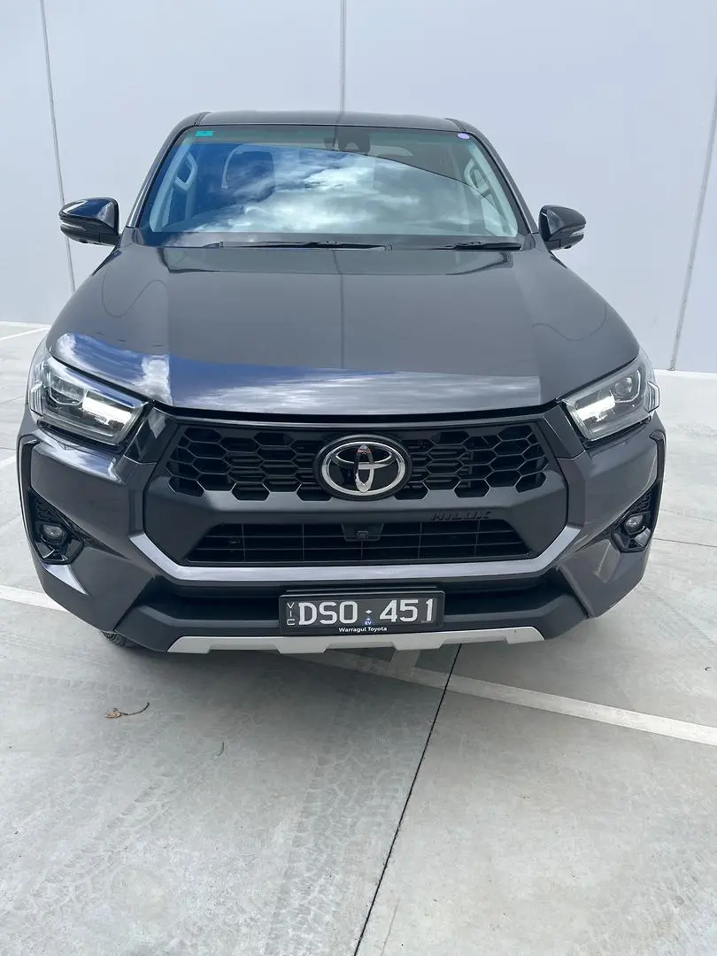 2025 Toyota Hilux Gallery Image 2