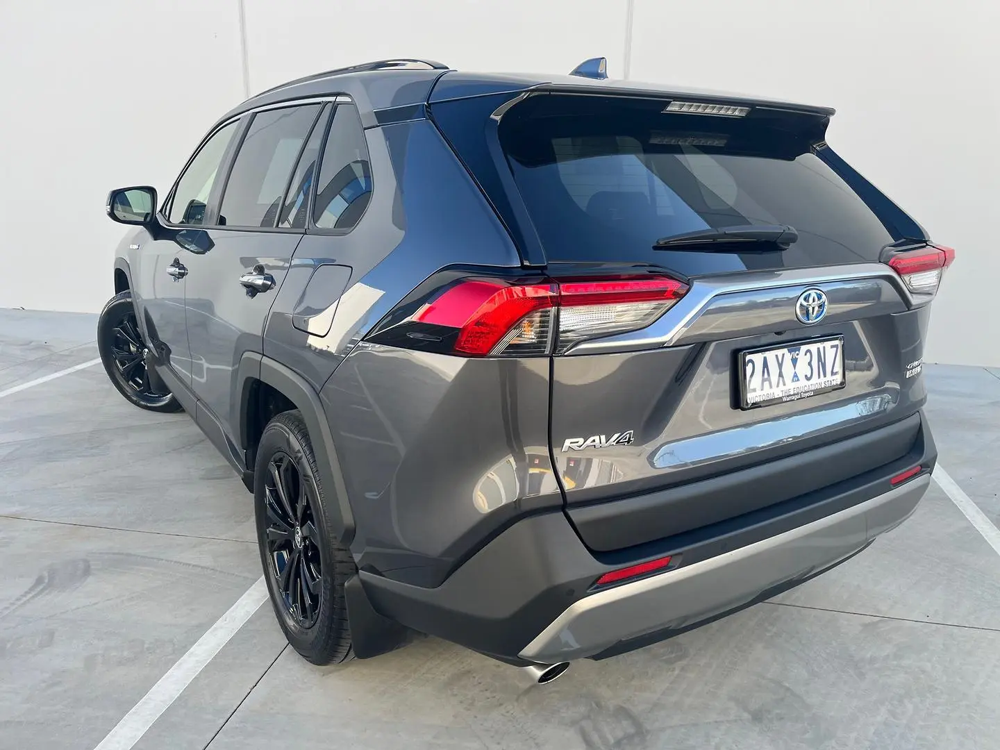 2024 Toyota RAV4 Gallery Image 9