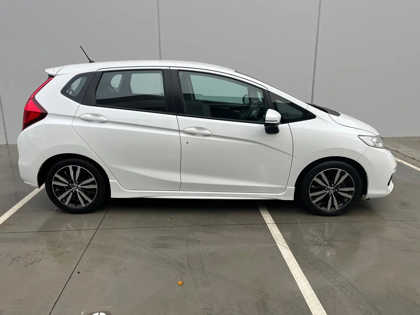 2016 Honda Jazz Gallery Image 13