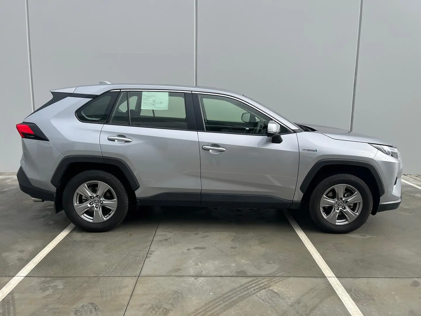 2023 Toyota RAV4 Gallery Image 13