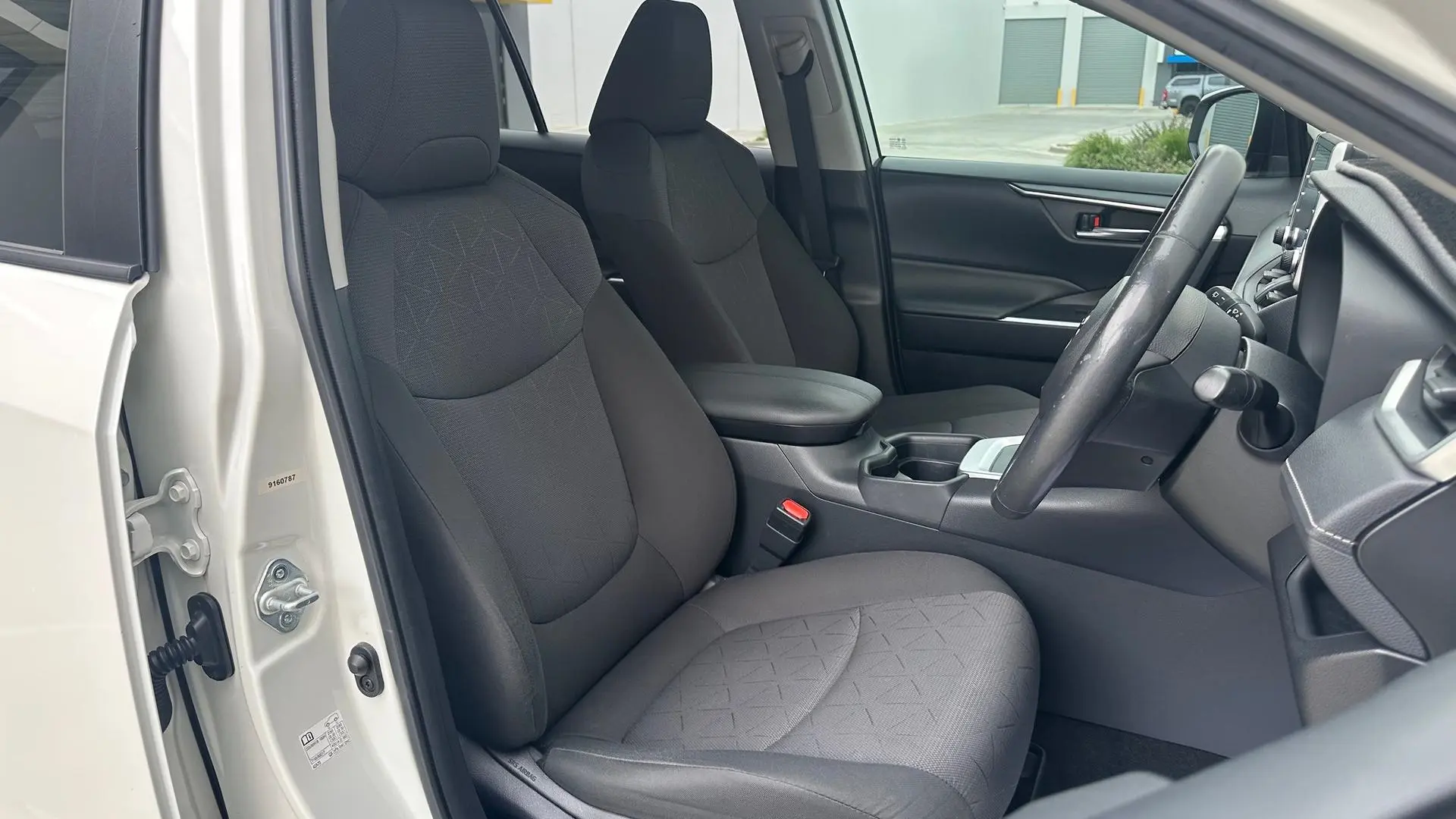 2019 Toyota RAV4 Gallery Image 12