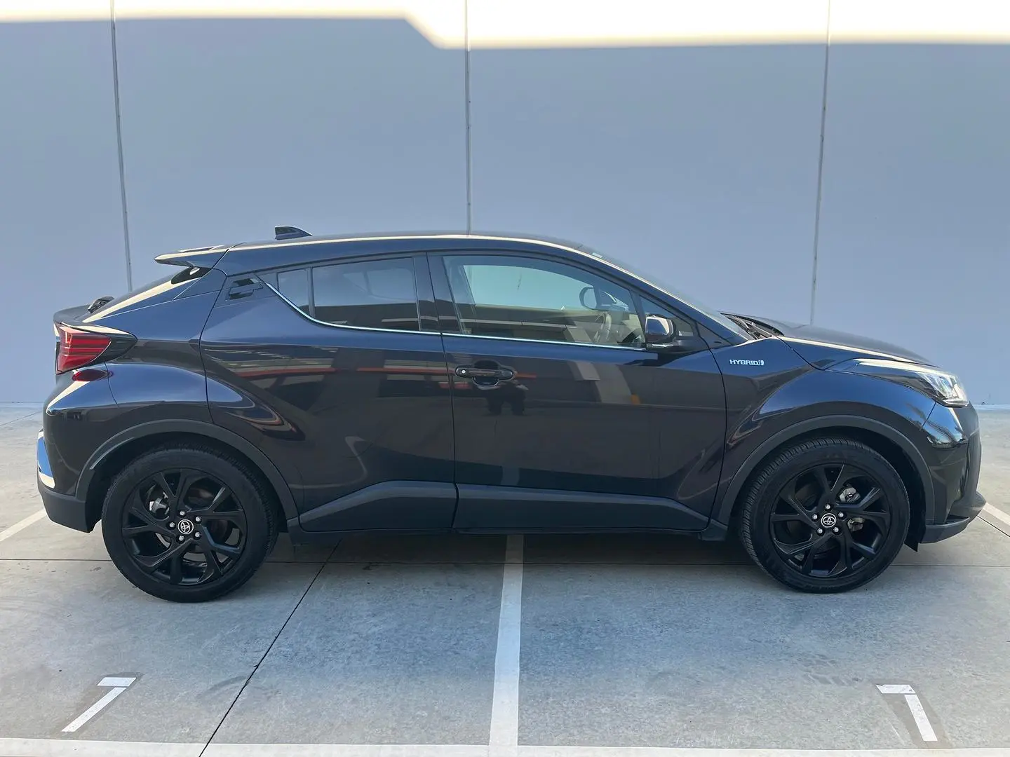 2022 Toyota C-HR Gallery Image 14