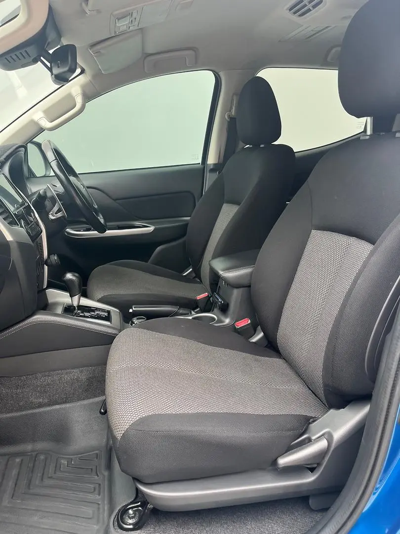 2020 Mitsubishi Triton Gallery Image 6