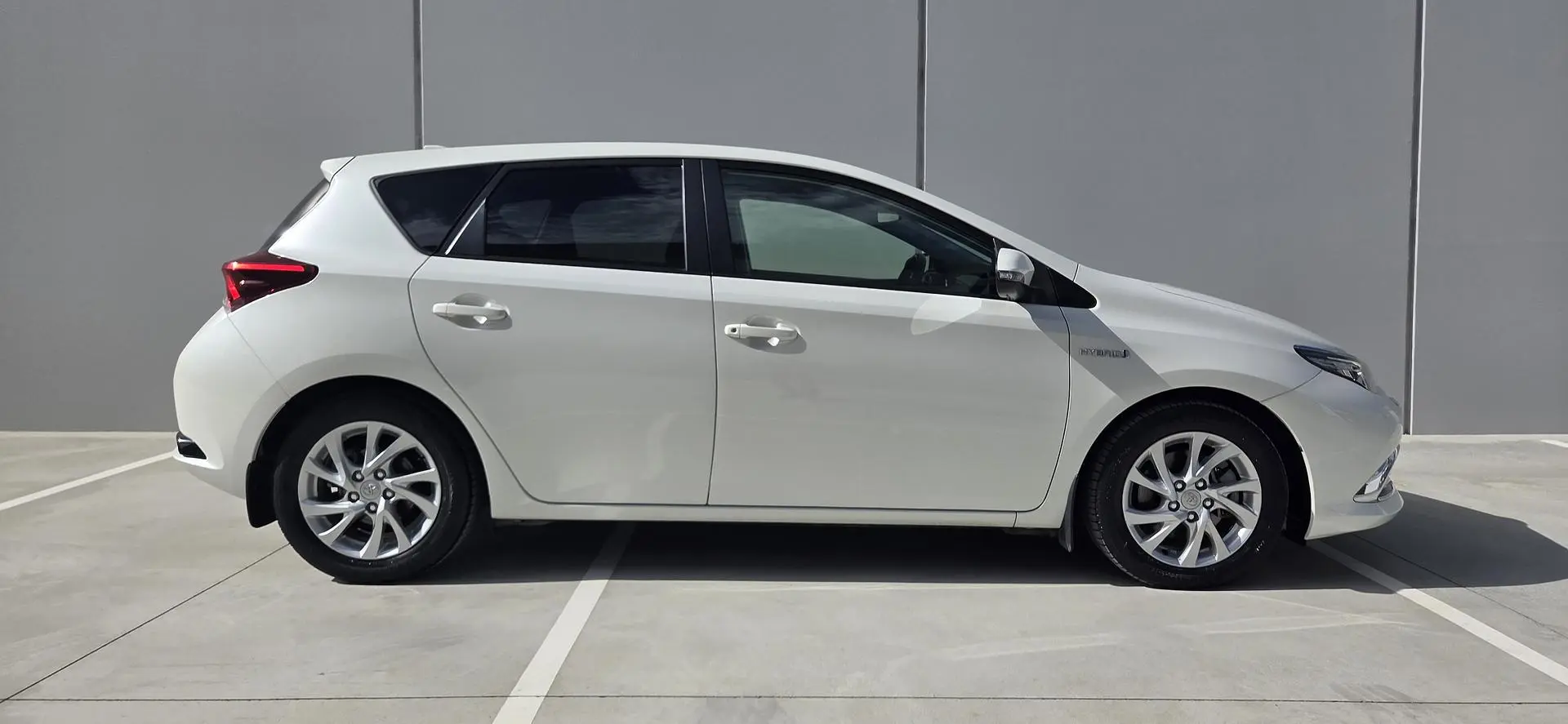 2016 Toyota Corolla Gallery Image 12