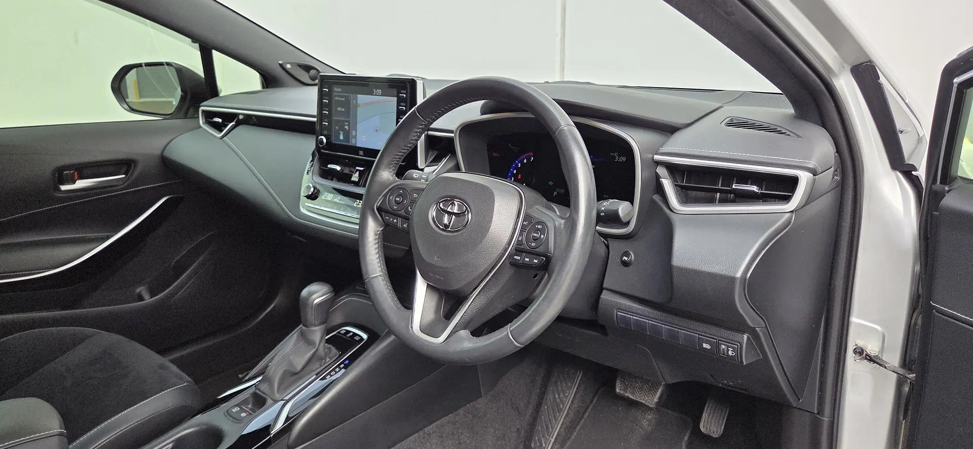 2019 Toyota Corolla Gallery Image 12