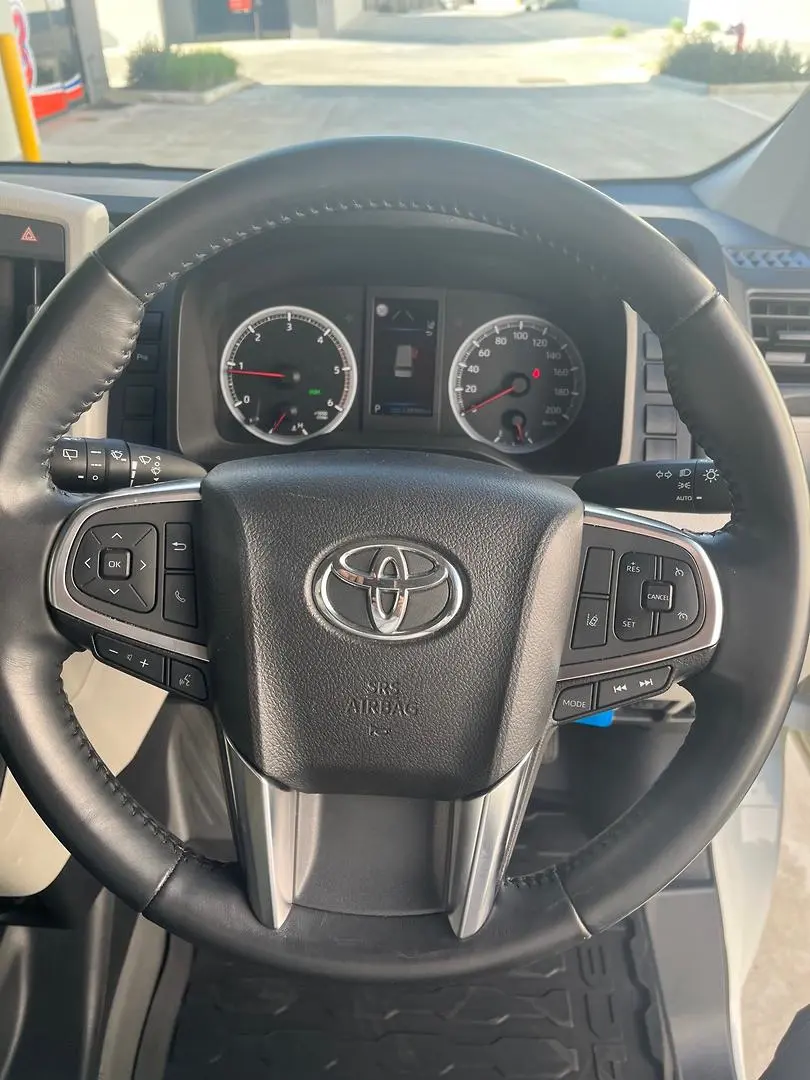 2021 Toyota Hiace Gallery Image 21