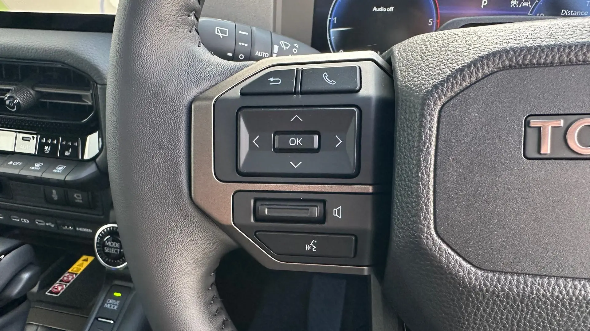 2025 Toyota Landcruiser Prado Gallery Image 20