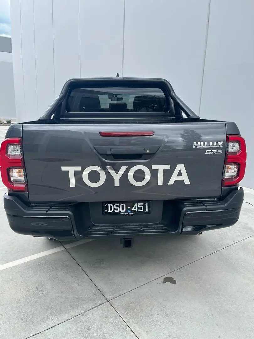 2025 Toyota Hilux Gallery Image 11