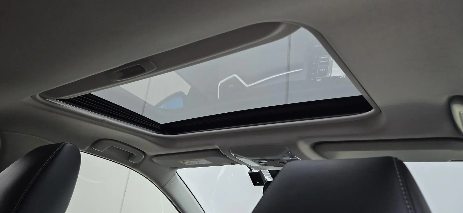 2021 Toyota RAV4 Gallery Image 24