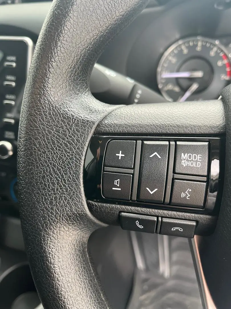 2022 Toyota Hilux Gallery Image 18