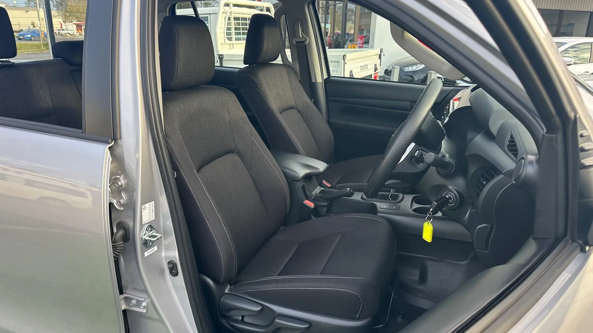 2024 Toyota Hilux Gallery Image 12
