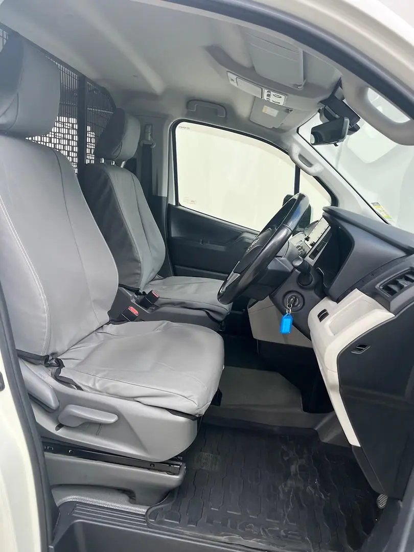 2019 Toyota Hiace Gallery Image 16