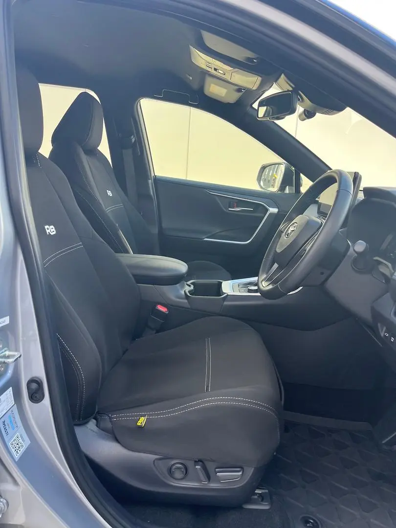 2024 Toyota RAV4 Gallery Image 17