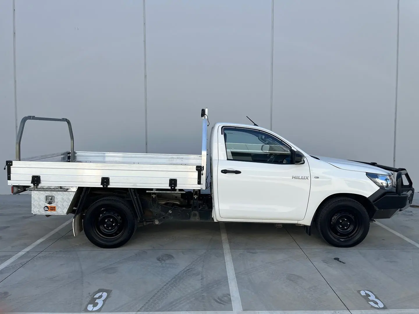 2015 Toyota Hilux Gallery Image 20
