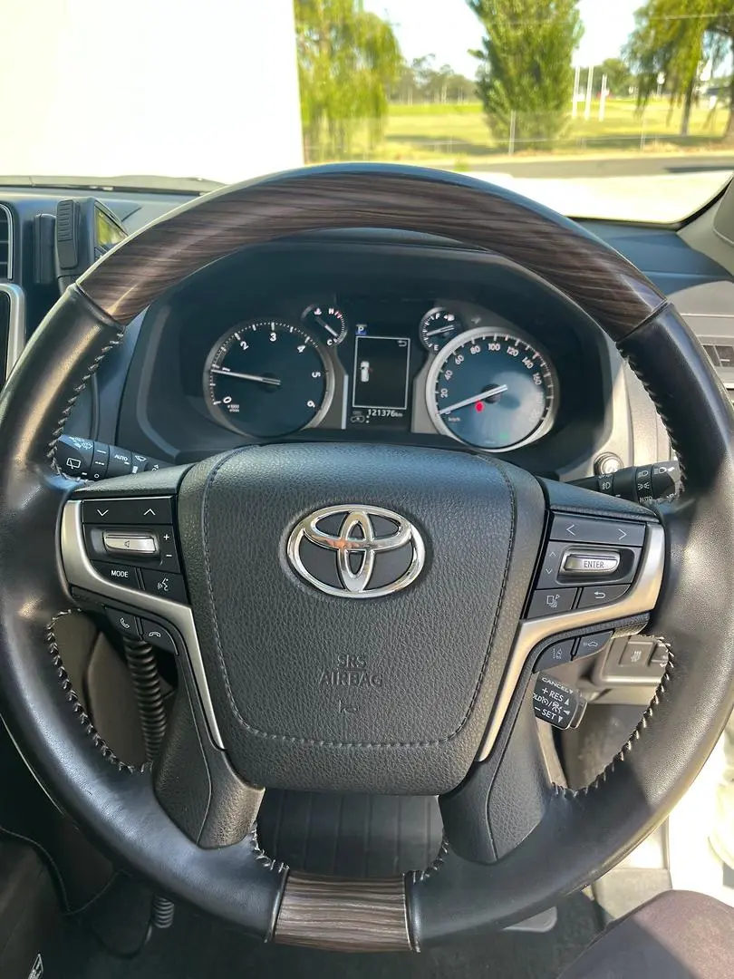 2018 Toyota Landcruiser Prado Gallery Image 24