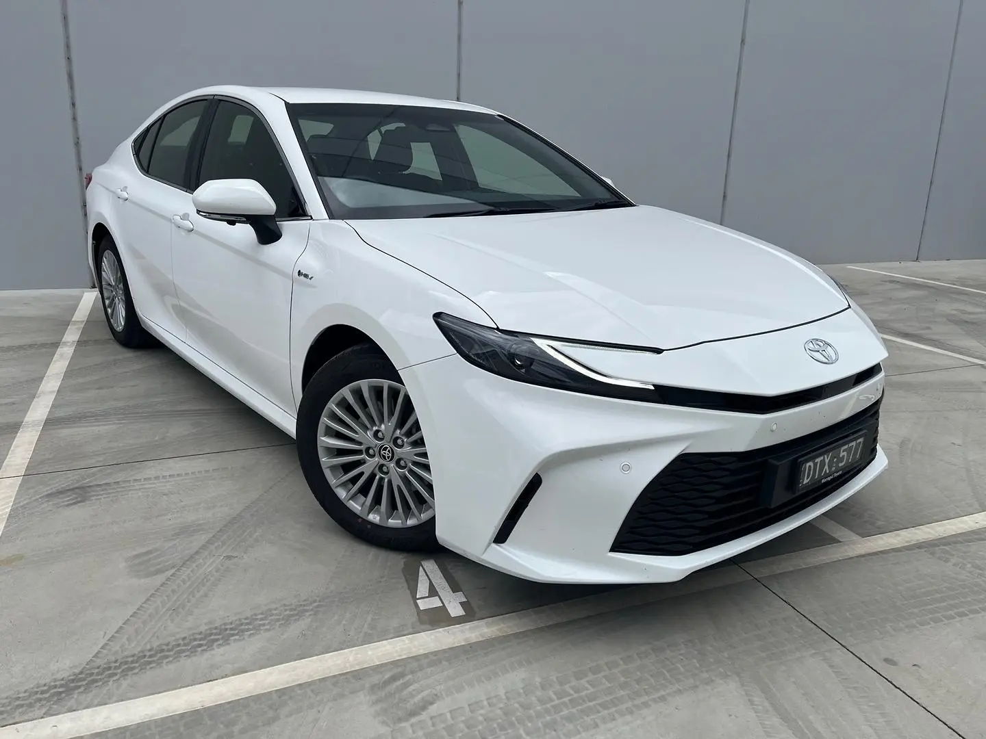 2025 Toyota Camry Gallery Image 1