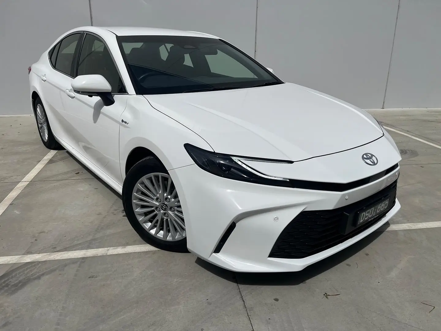 2025 Toyota Camry Gallery Image 1