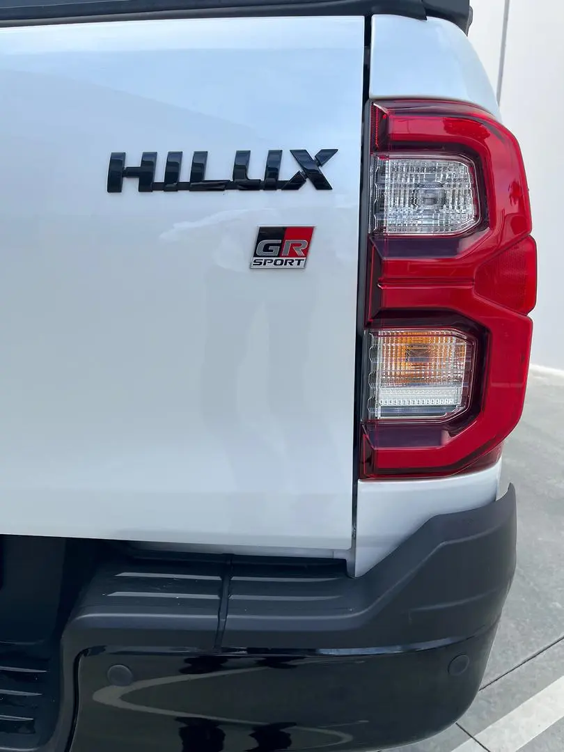 2024 Toyota Hilux Gallery Image 12