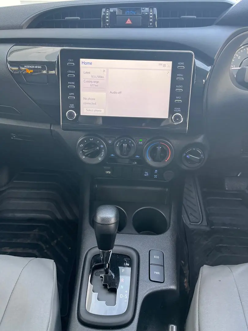 2024 Toyota Hilux Gallery Image 19
