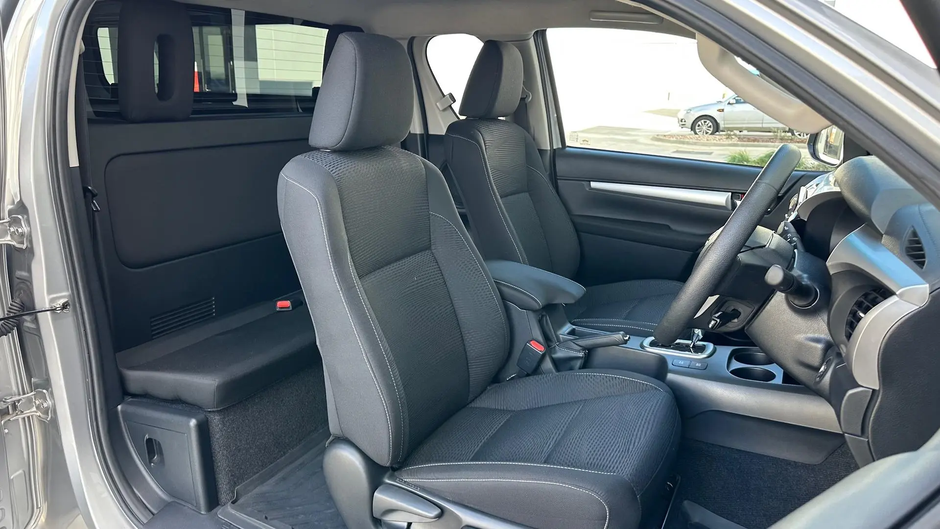2021 Toyota Hilux Gallery Image 15